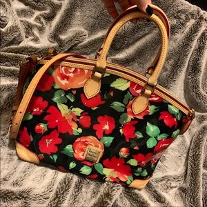 SOLD🚫 Dooney and Bourke Floral print purse